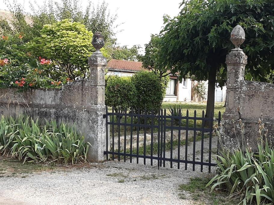 Les Annexes Villa Verdun-sur-le-Doubs Exterior photo
